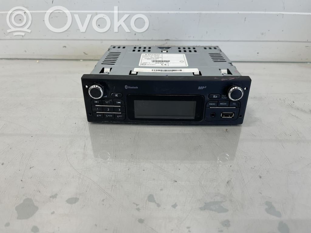 Panel / Radioodtwarzacz CD/DVD/GPS   A4158200500,A4158200600,A4158200700,A4158201500,A4158201800,A4159064100