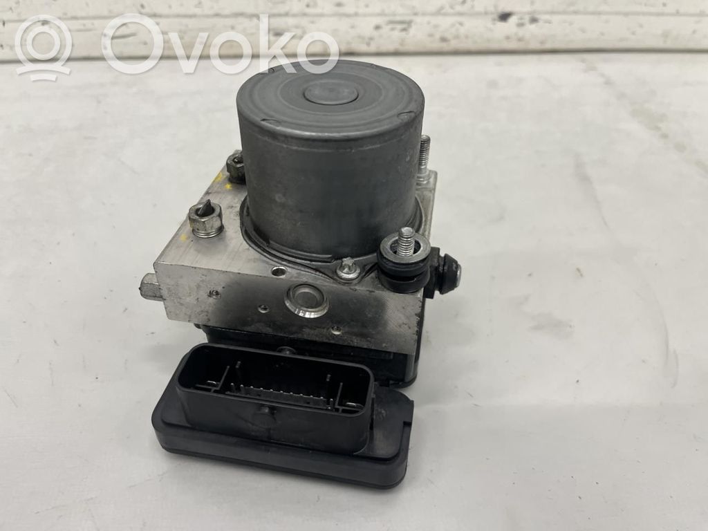 Mazda CX-3 ABS bloks 