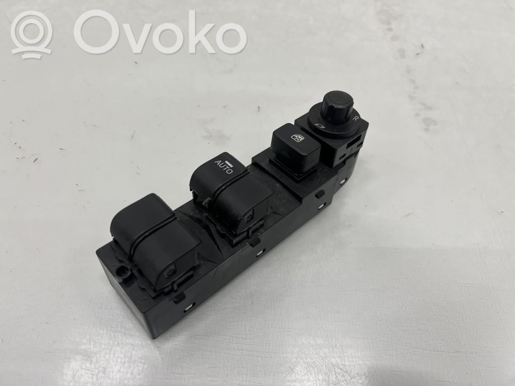 Mazda CX-3 Electric window control switch 