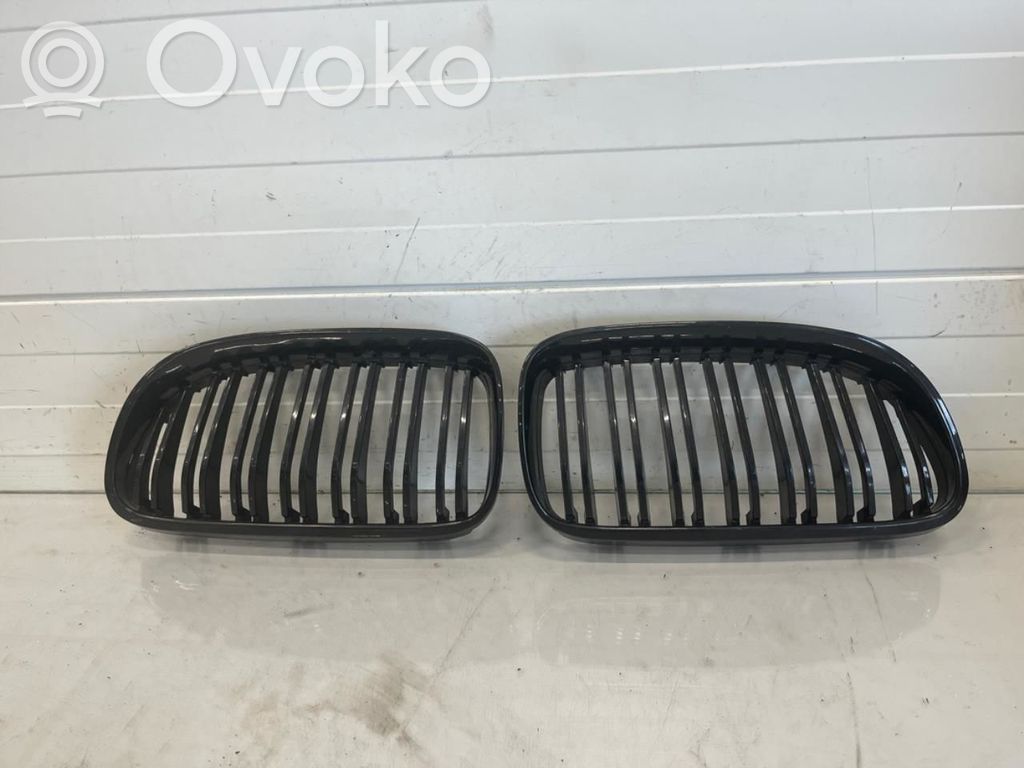 BMW 3 E90 E91 Priekšējais režģis 