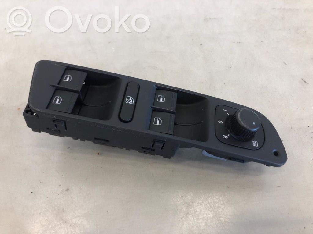 Volkswagen Tiguan Interruttore di controllo dell’alzacristalli elettrico