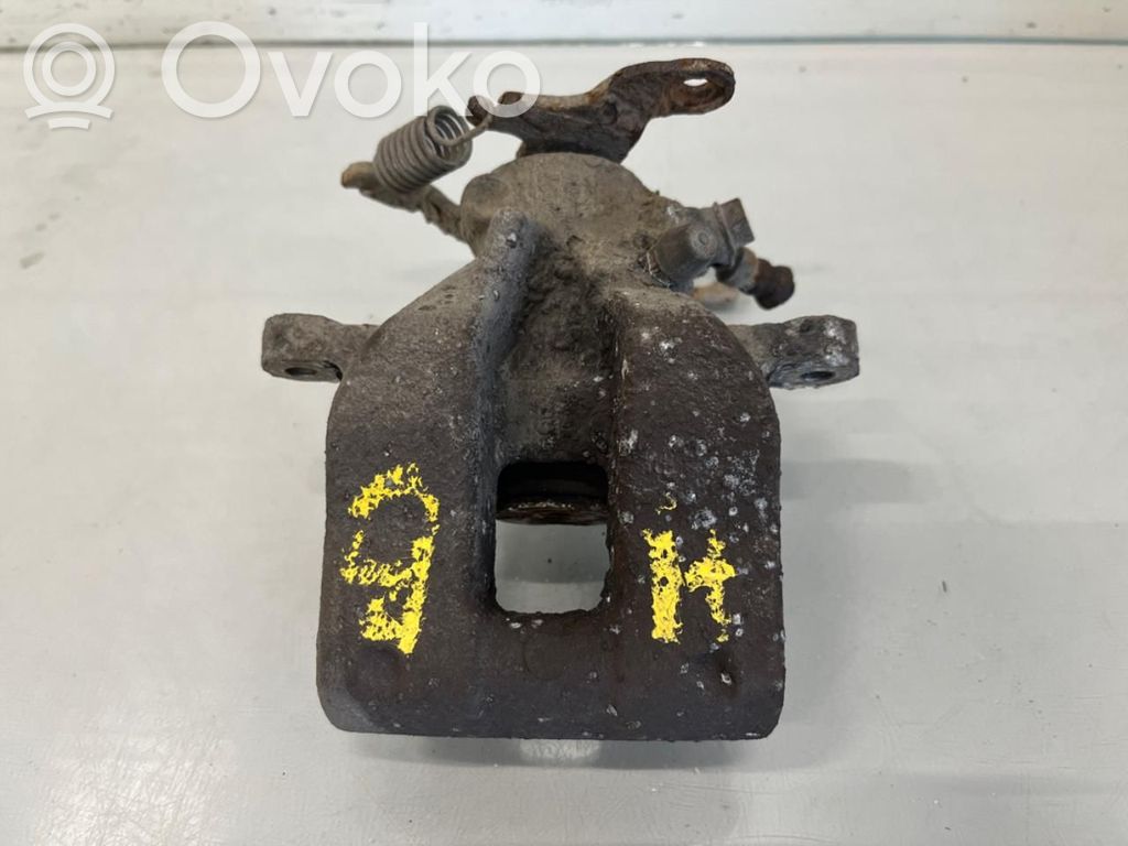 Toyota Avensis T270 Tylny zacisk hamulcowy