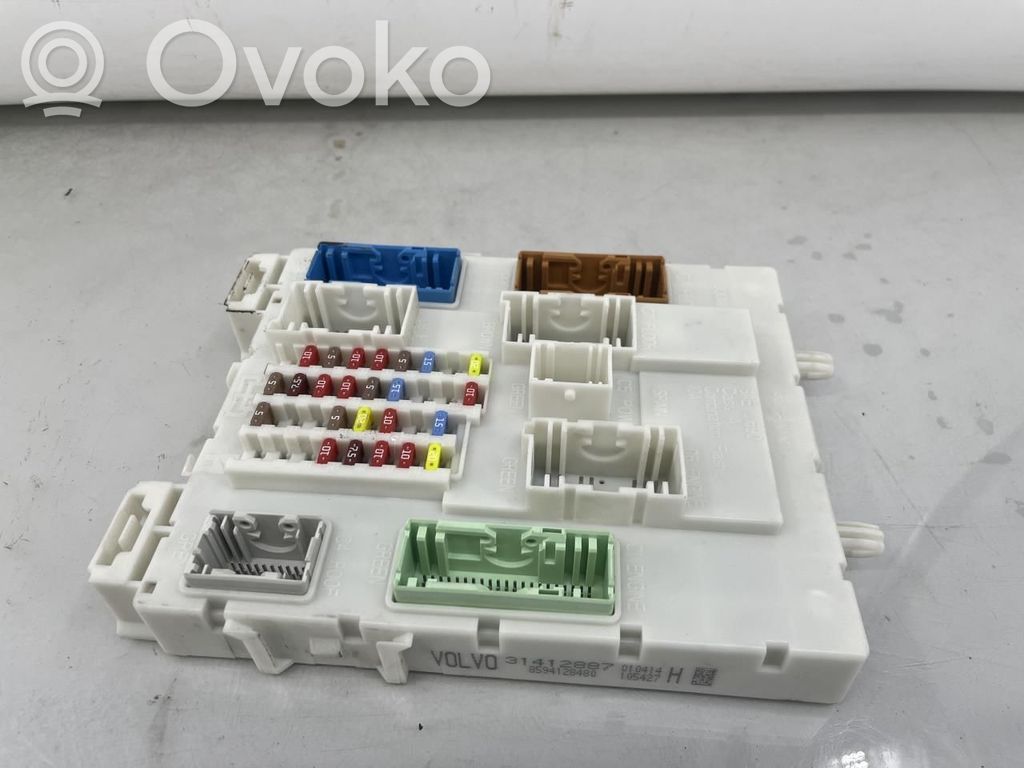 Volvo V40 Central body control module 