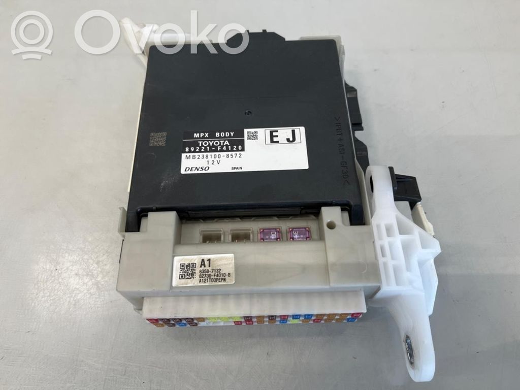 Toyota C-HR I Modul de control caroserie central 