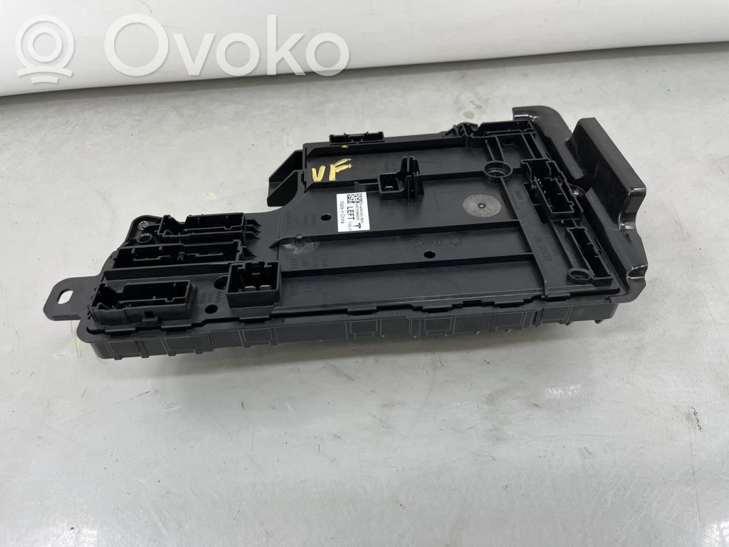 Tesla Model Y Door control unit/module 