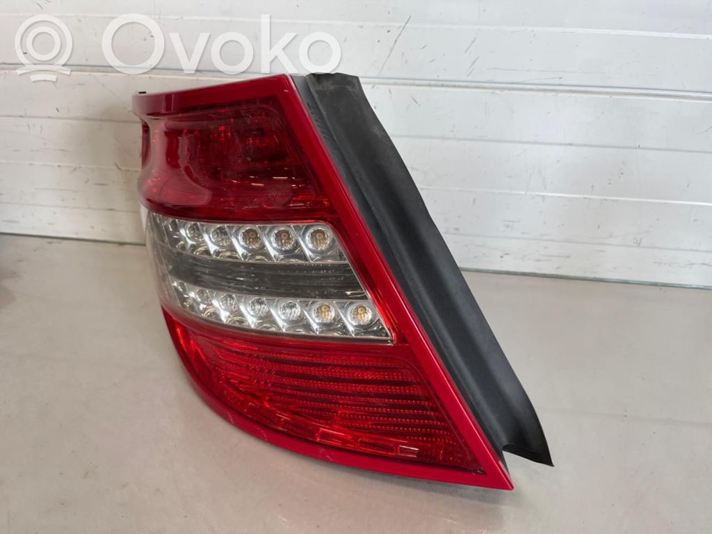 Mercedes-Benz C W204 Lampa tylna 