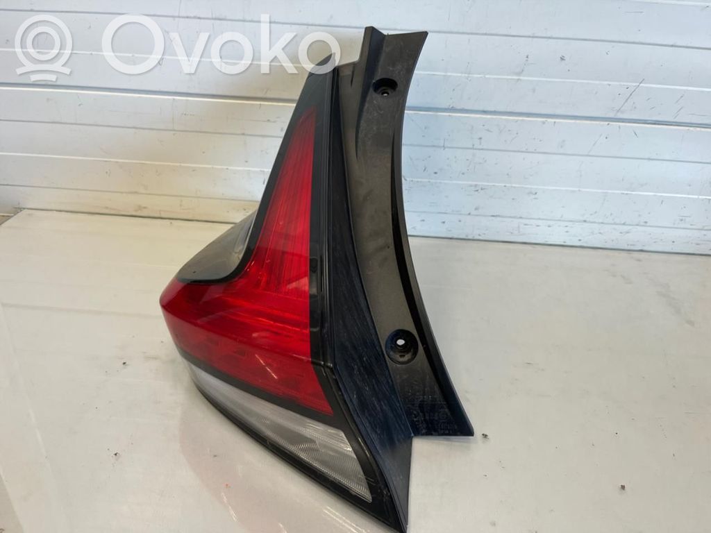 Nissan Leaf II (ZE1) Lampă spate în caroserie 