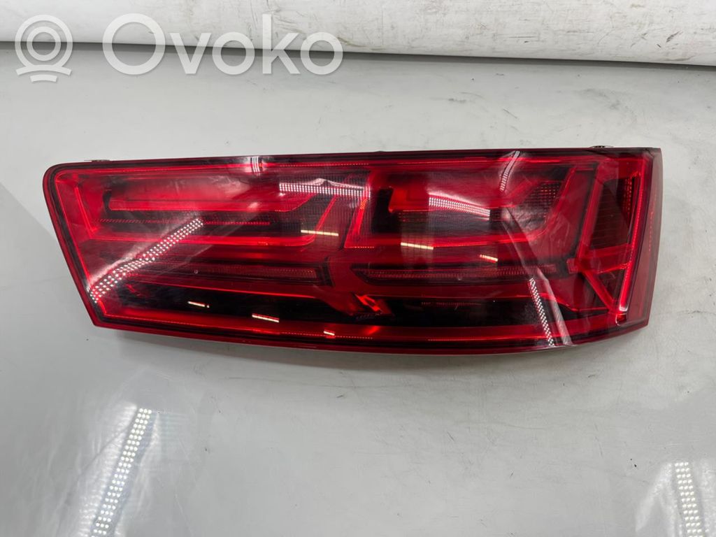 Audi Q7 4M Rückleuchte Heckleuchte