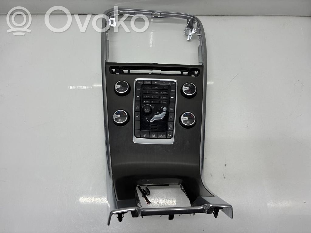 Volvo XC60 Head unit multimedia control 