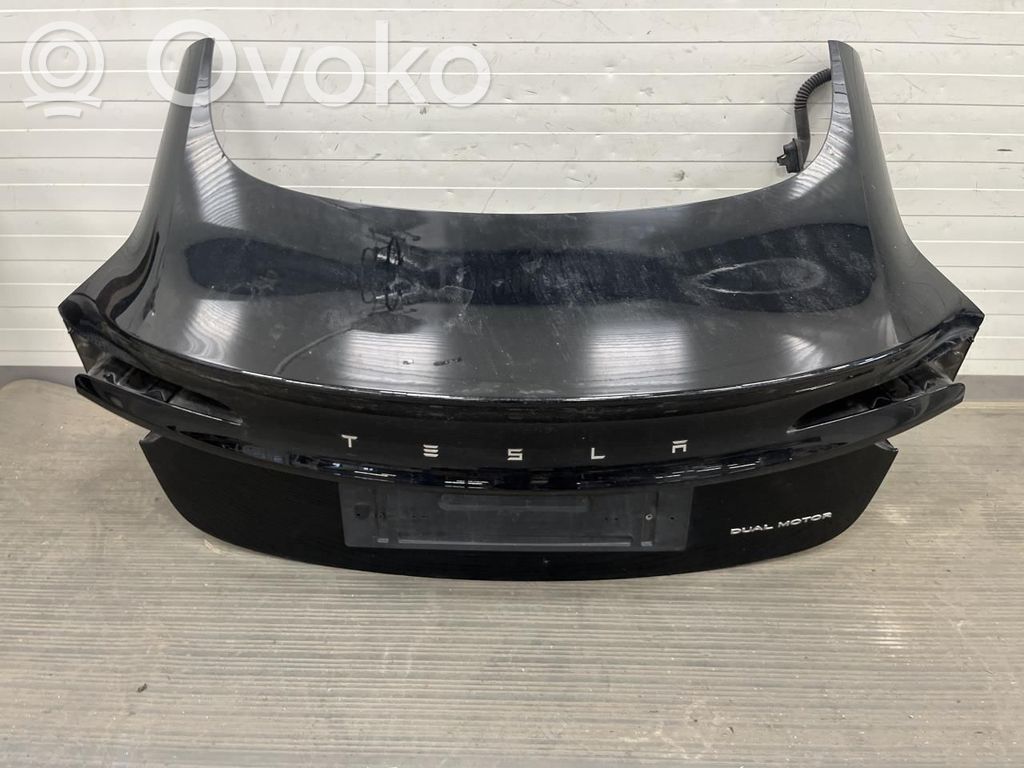 Tesla Model 3 Tailgate/trunk/boot lid 
