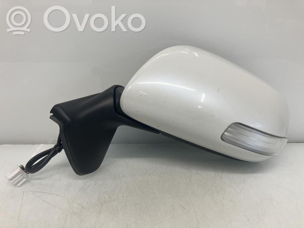 Toyota Auris 150 Elektryczne lusterko boczne drzwi przednich 