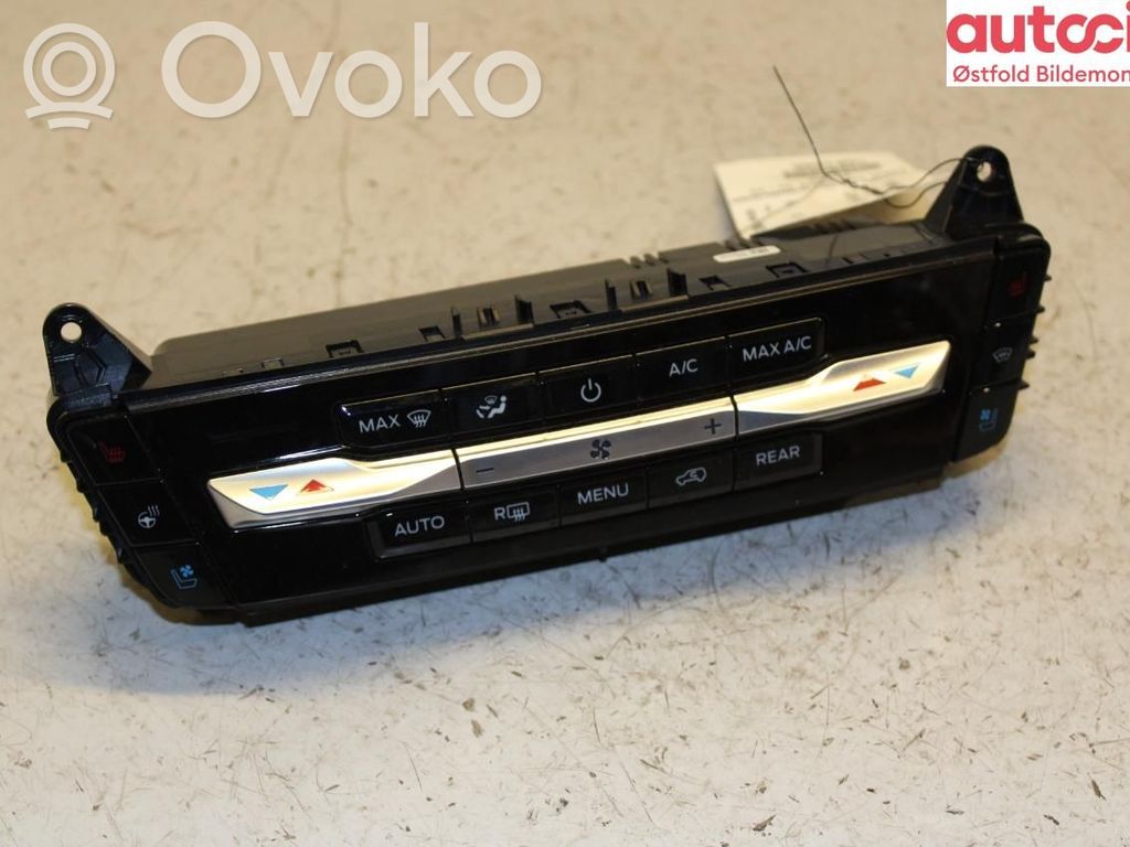 Ford Explorer VI Climate control/heater control trim 