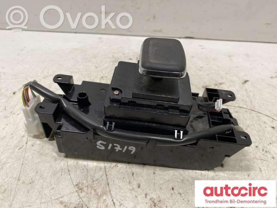 Lexus RX 450H Radio/CD/DVD/GPS head unit 