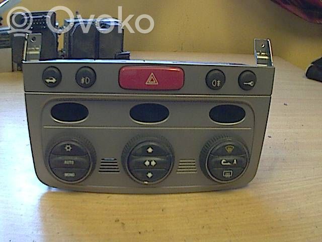 Alfa Romeo 147 Climate control/heater control trim 