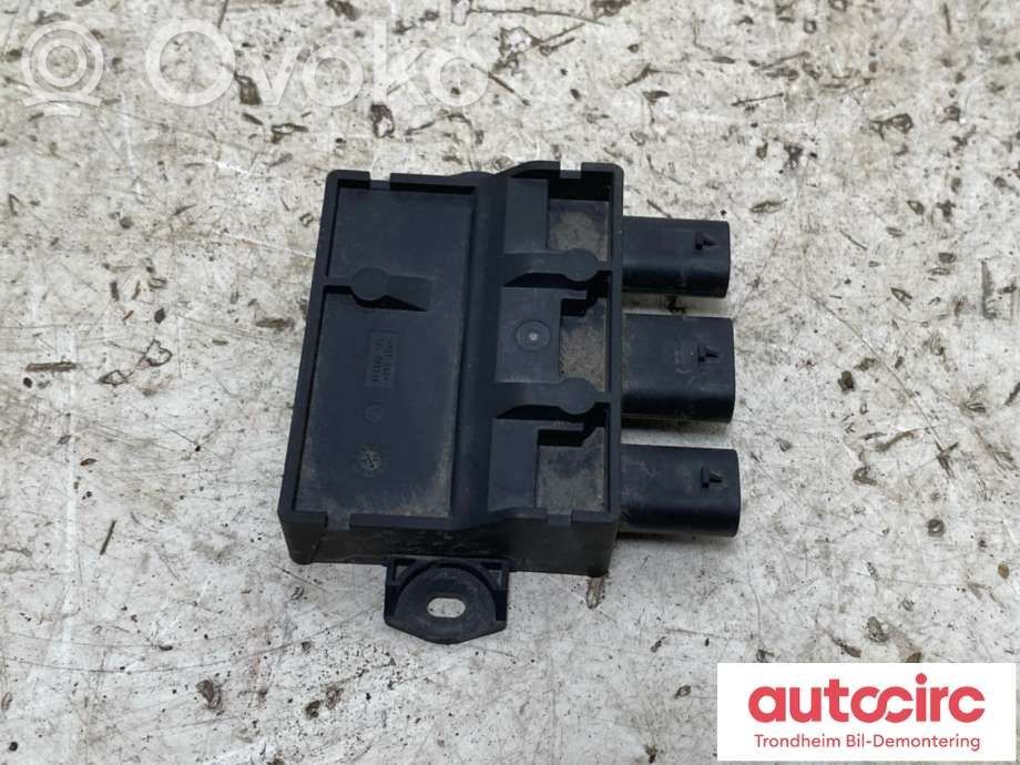Tailgate/trunk control unit/module   32137251,32137251