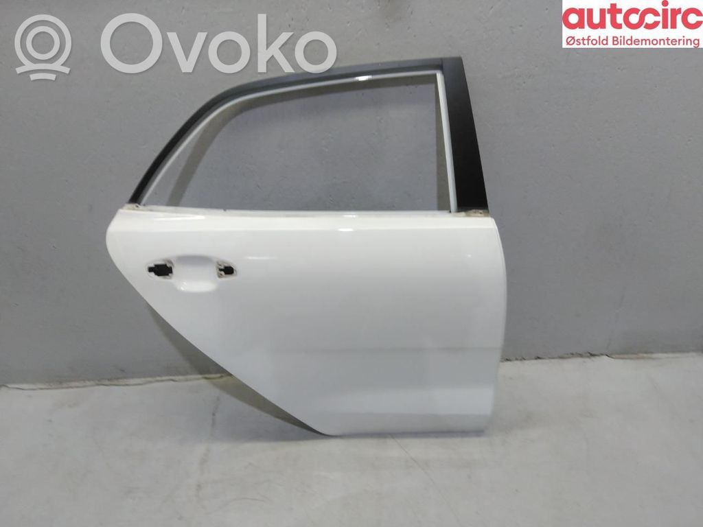 KIA Rio Задняя дверь 