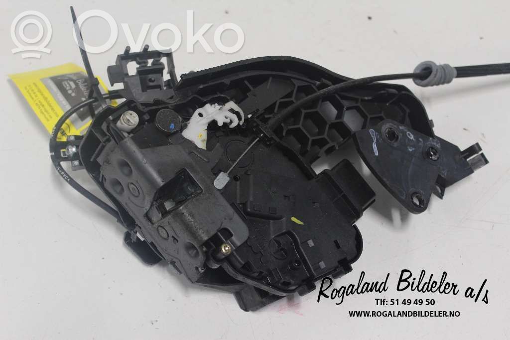 Volvo V50 Zamek drzwi przednich 