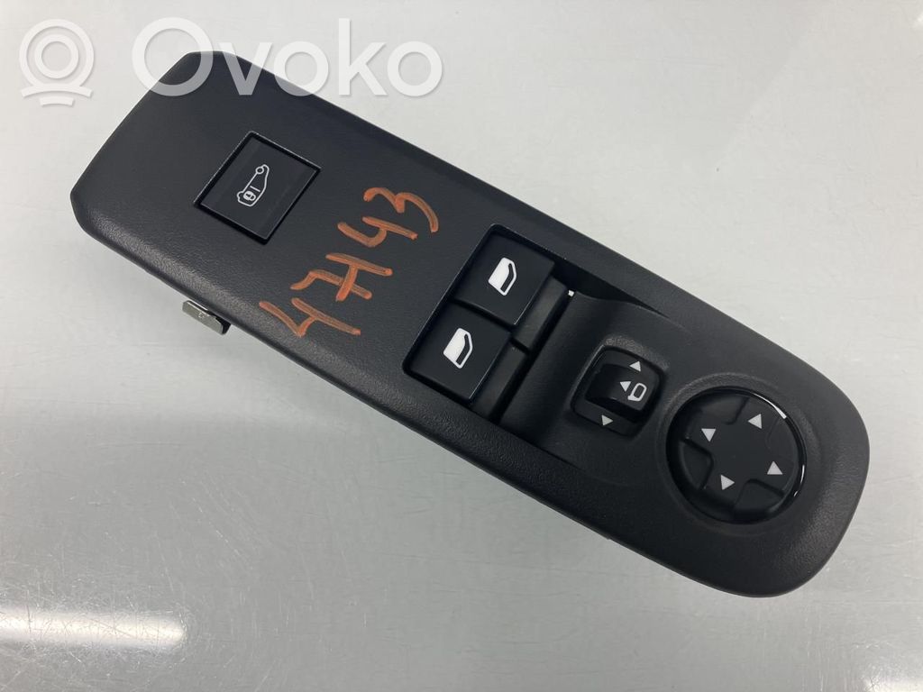 Toyota ProAce City Electric window control switch 
