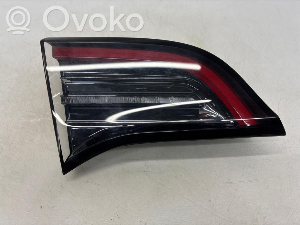 Tesla Model Y Lampă spate în caroserie 