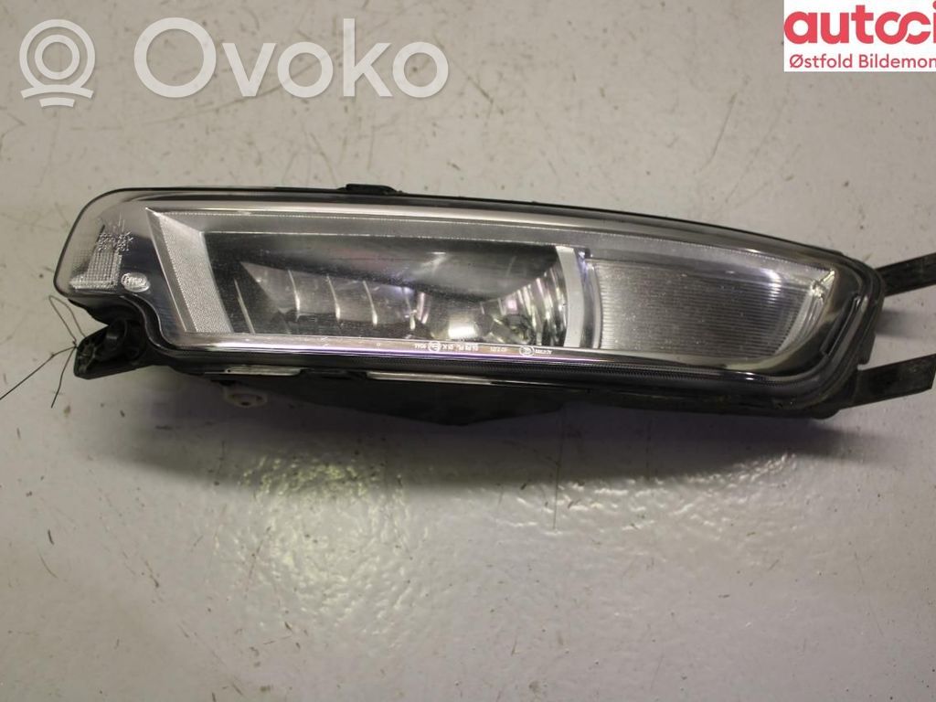Volkswagen PASSAT B8 Proiector ceață 