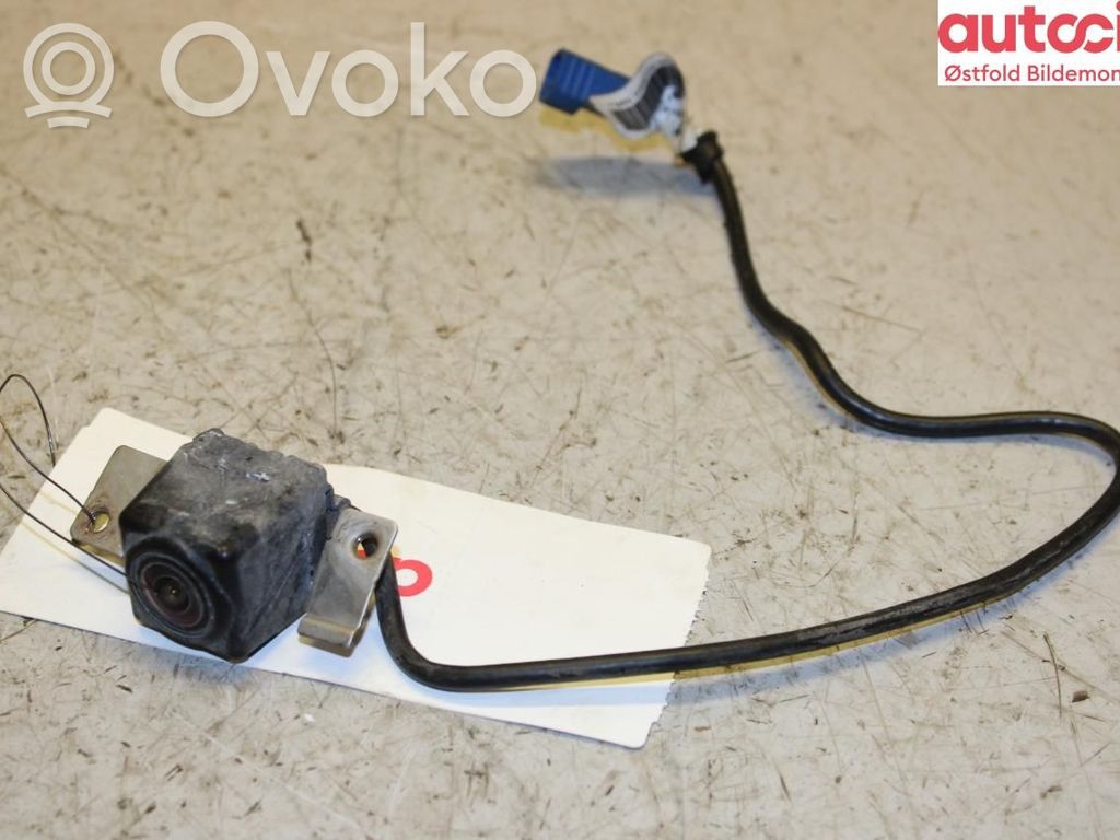 Tesla Model S Priekinio stiklo kamera 