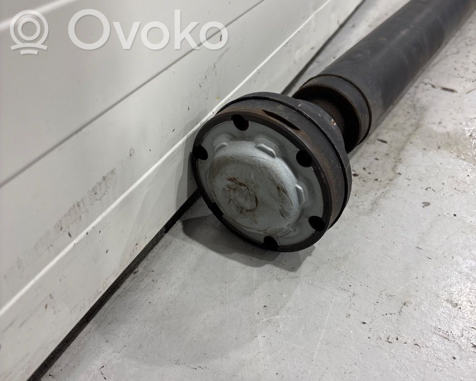 BMW 5 E60 E61 Kardanas komplekte 