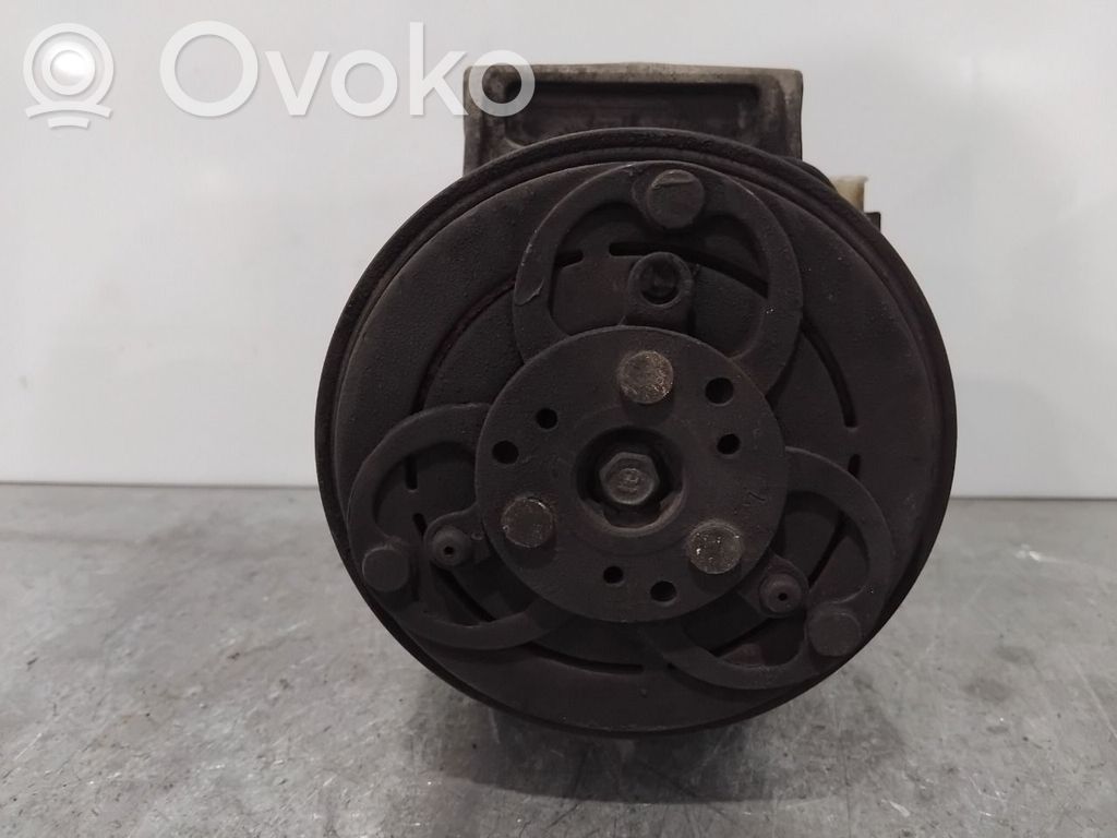 Volvo XC70 Ilmastointilaitteen kompressorin pumppu (A/C) 