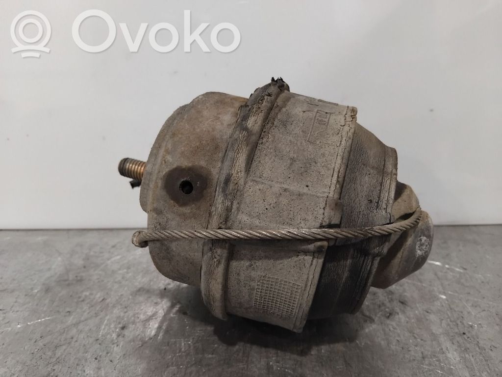 Volvo XC70 Suport tampon motor 