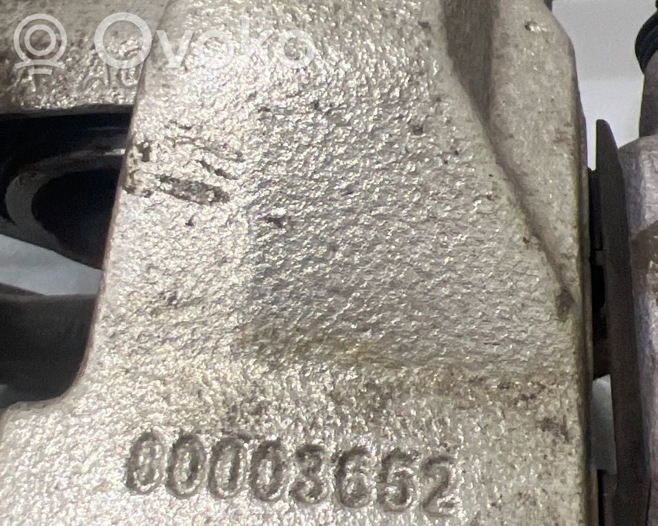 Volvo EX30 Etujarrusatula 