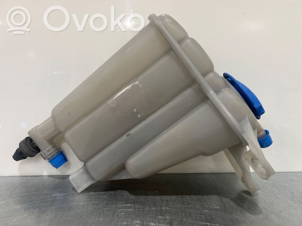 Audi A4 S4 B8 8K Vaso di espansione carburante