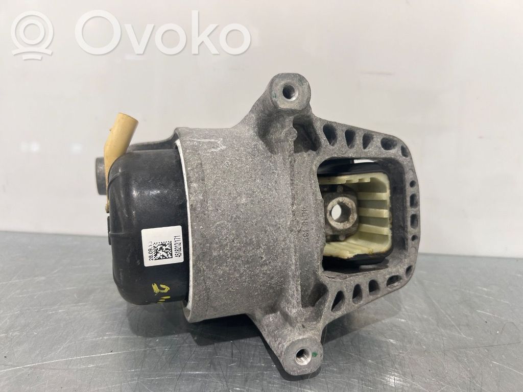Audi A4 S4 B9 Engine mount bracket 