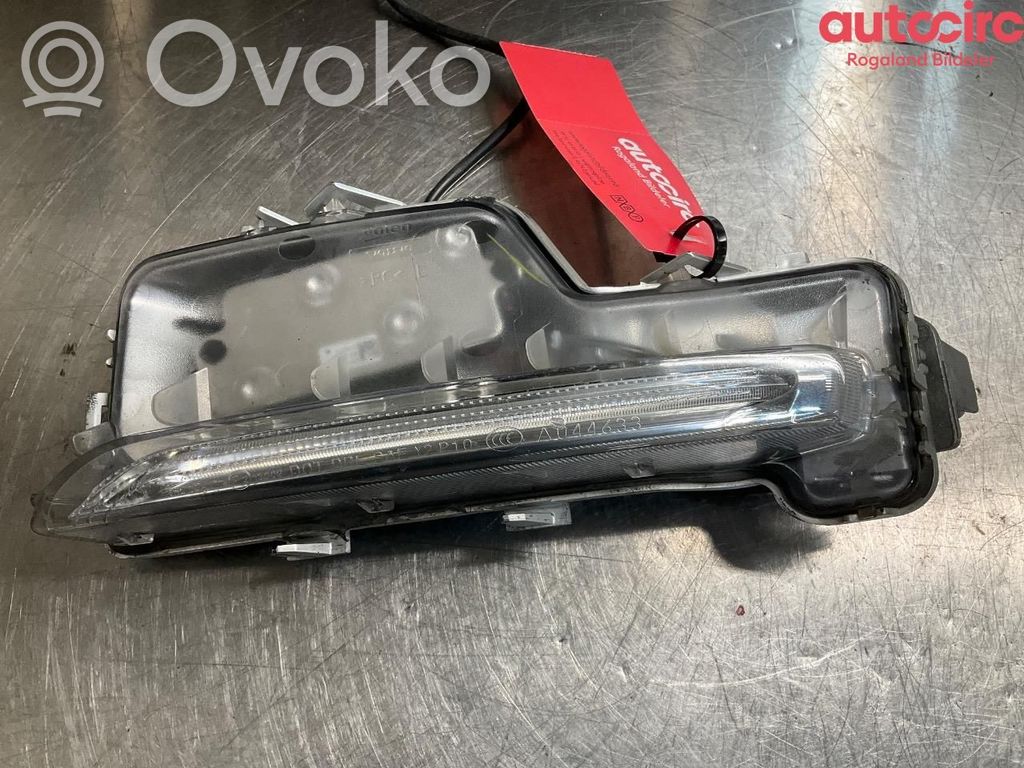 Volvo V60 Etusumuvalo 