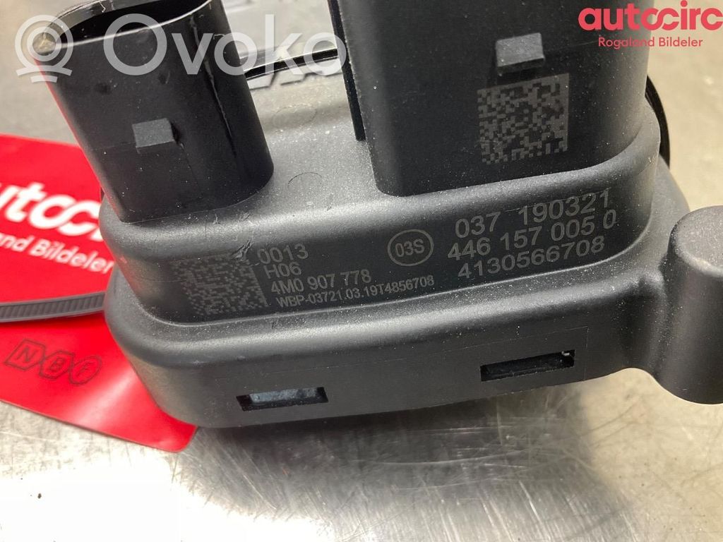 Audi e-tron Commande bouton réglage hauteur de caisse suspension 