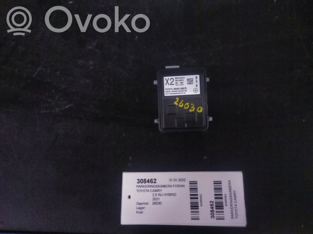 Toyota Camry VIII XV70  Uchwyt przedniego czujnika parkowania PDC 