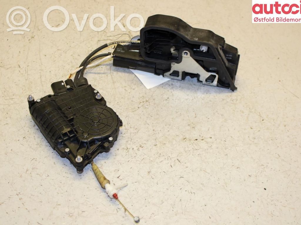 BMW 7 F01 F02 F03 F04 Zamek drzwi przednich 