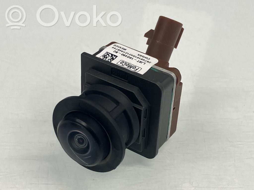 Peruutuskamera   2537384,LJ8T19G490BC,2537384,LJ8T19G490BC