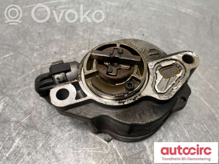 Mazda 3 II Bomba de vacío 