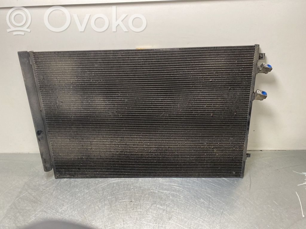 Volkswagen Crafter Radiatore di raffreddamento 