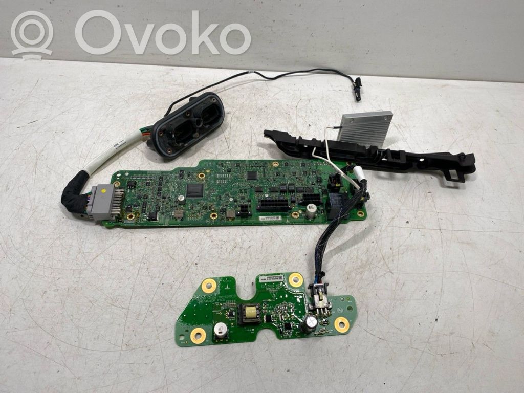 Tesla Model S Akun ohjainlaite 