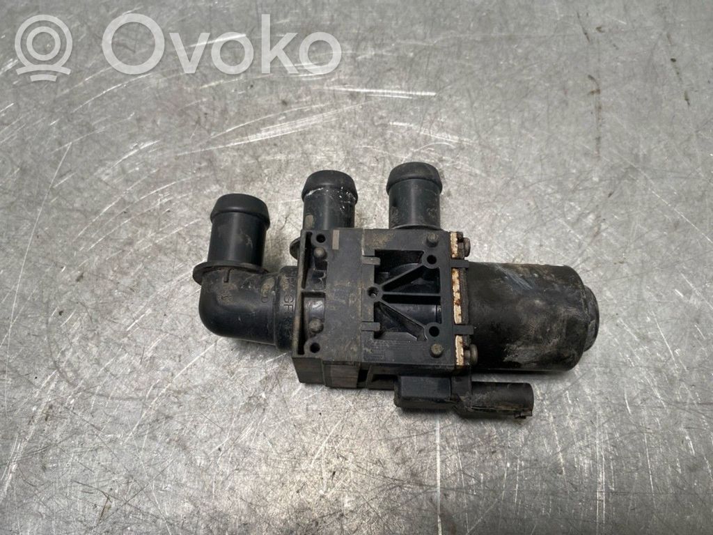 BMW X5 G05 Valvola di regolazione del liquido di raffreddamento e del riscaldatore 