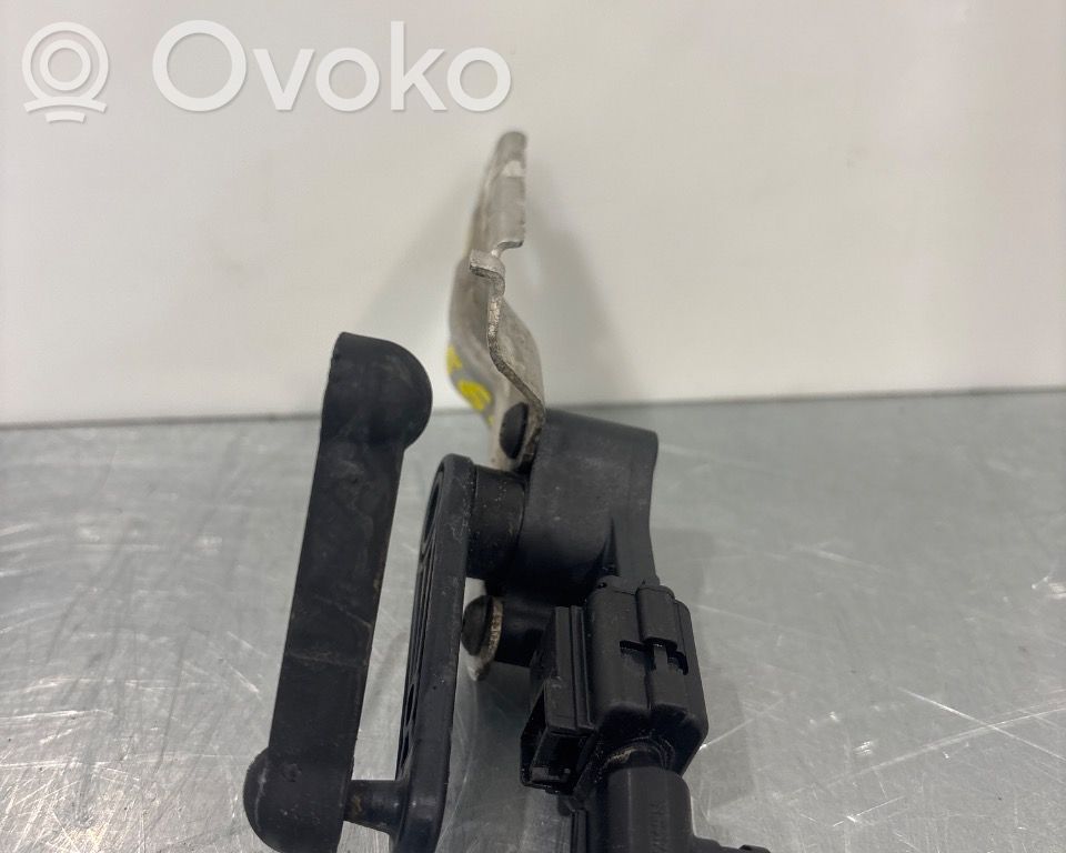 Tesla Model 3 Air suspension front height level sensor 