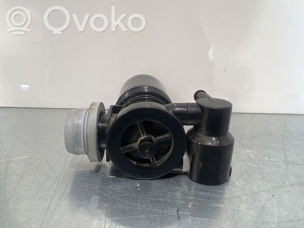 Volvo XC90 Pompa spryskiwacza szyby przedniej / czołowej 