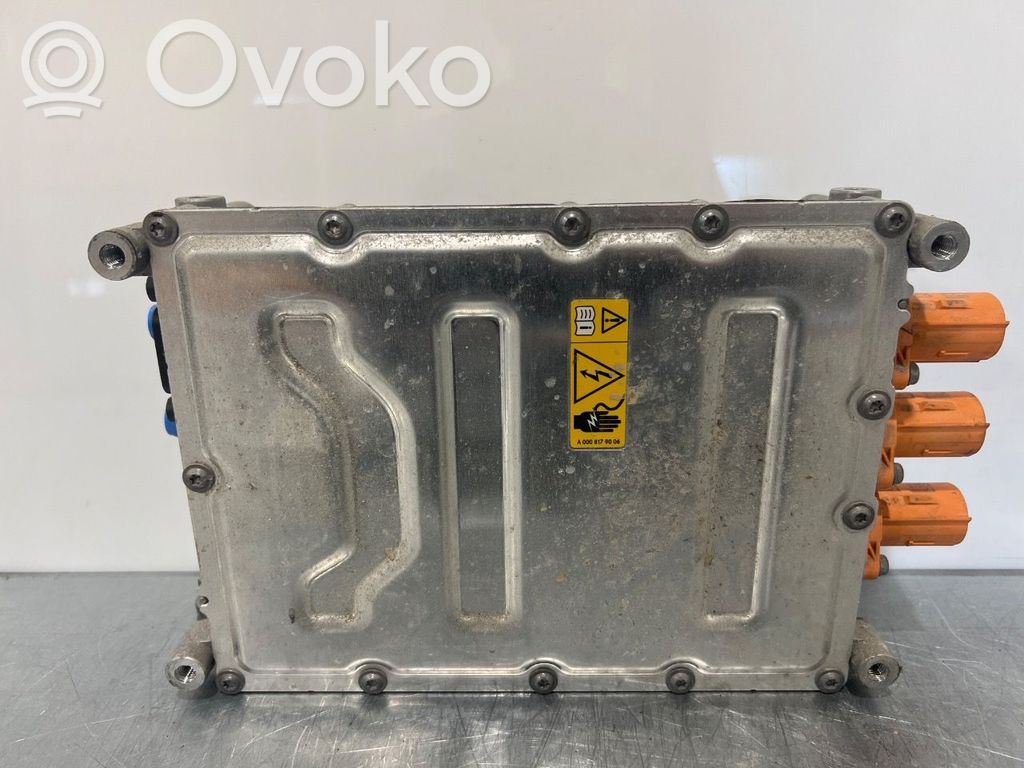 Mercedes-Benz EQB Convertisseur / inversion de tension inverseur