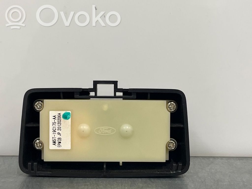 Ford Mondeo MK IV Aerial antenna amplifier 