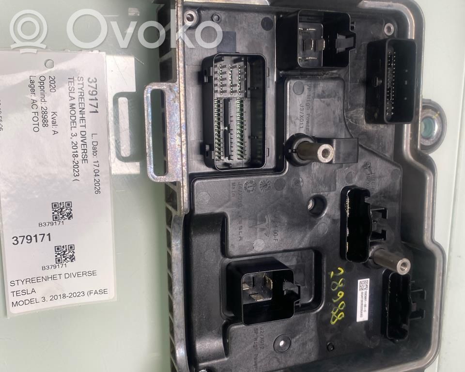 Tesla Model 3 Other control units/modules 