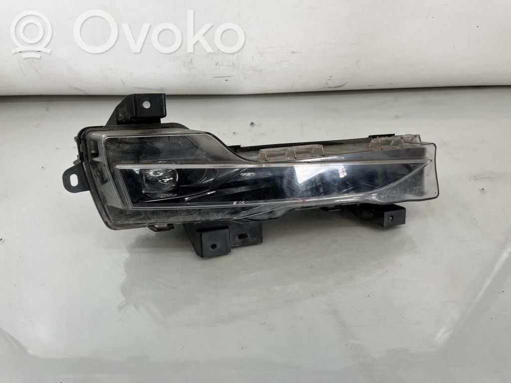 Tesla Model Y LED-Tagfahrscheinwerfer 