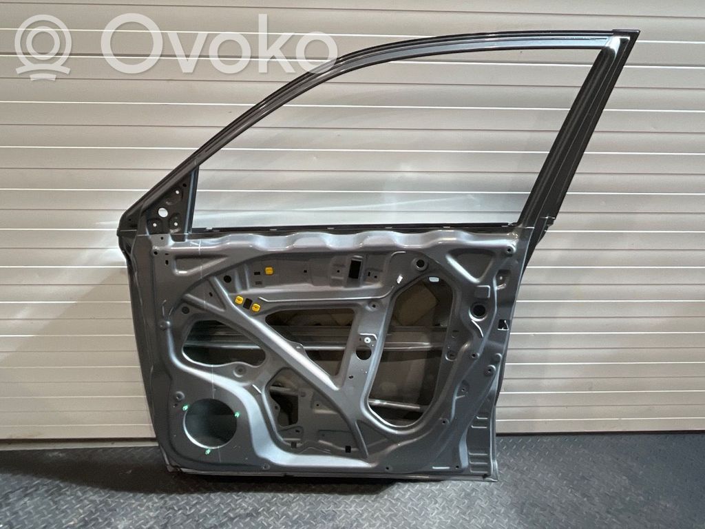 Suzuki Vitara (LY) Puerta delantera 