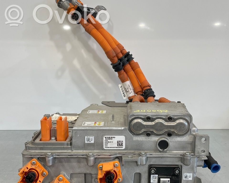 Volvo XC40 Convertor-inversor tensiune 