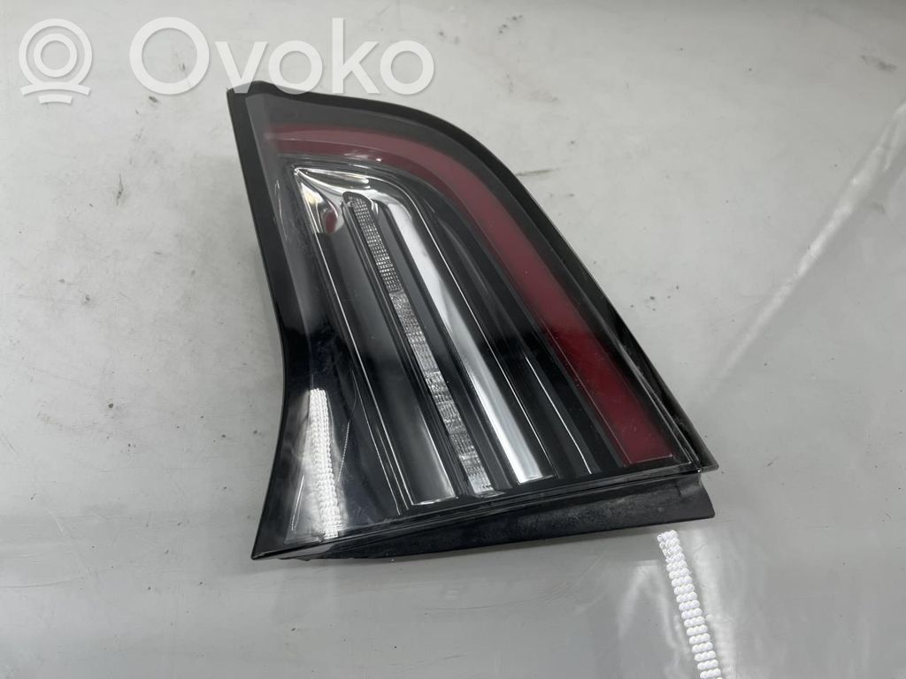 Tesla Model 3 Takavalot 