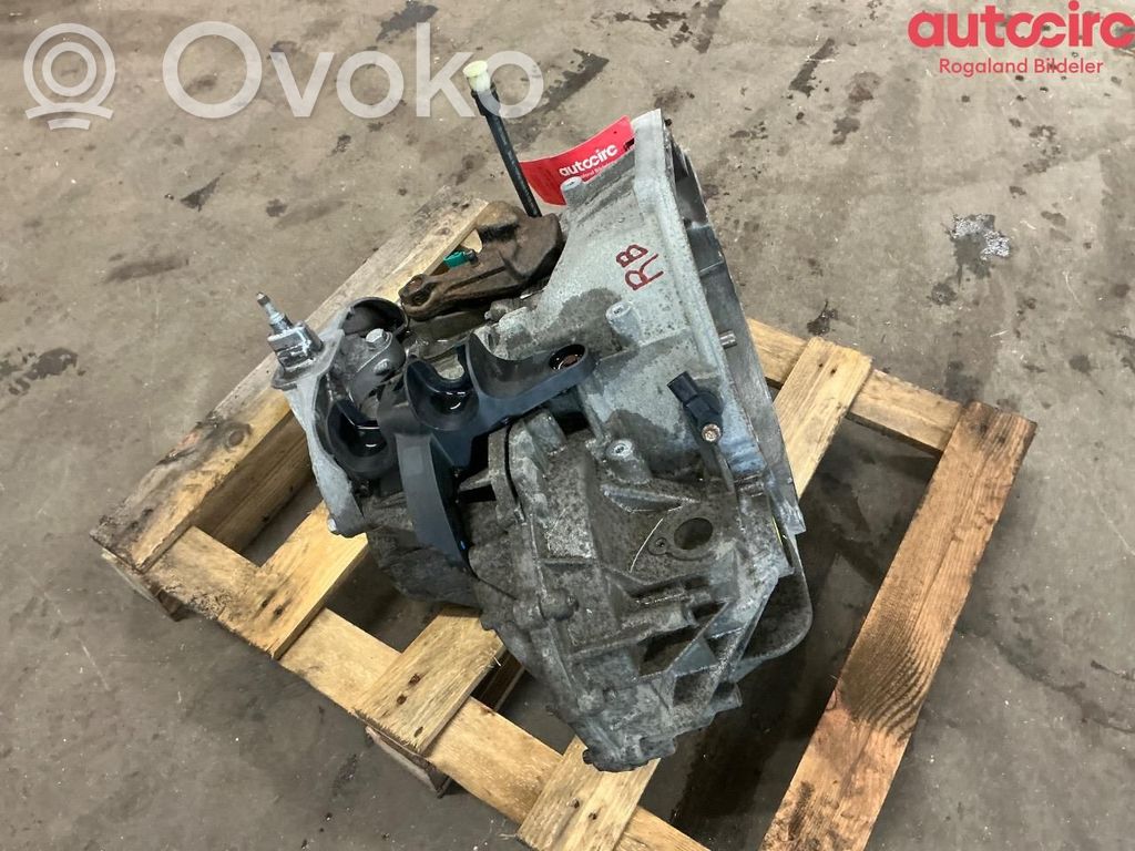 Opel Vivaro Cutie viteze manuală cu 6 trepte 